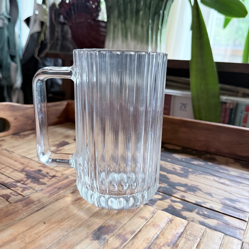 Vintage Italian Glass Mug – Ribbed Fluted Design – Mid-Century Minimalist